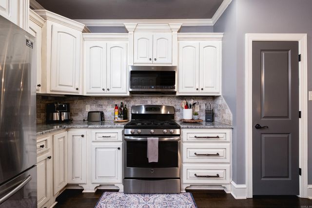 18905 Lochridge Drive, Little Rock, AR 72210