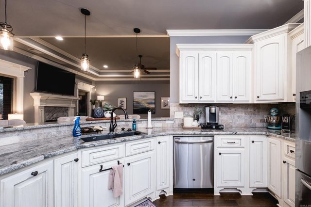 18905 Lochridge Drive, Little Rock, AR 72210