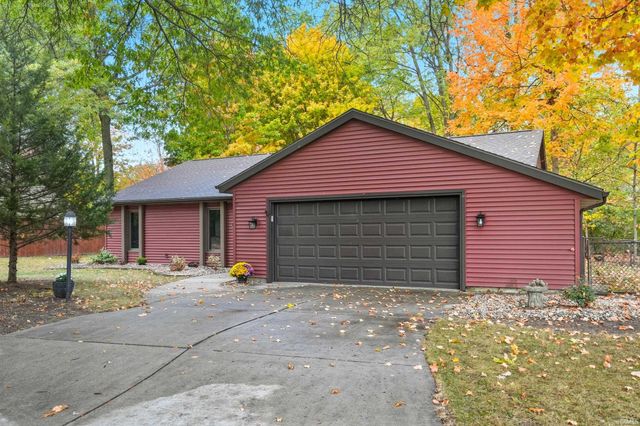 7417 Nature Trail Drive, Fort Wayne, IN 46835