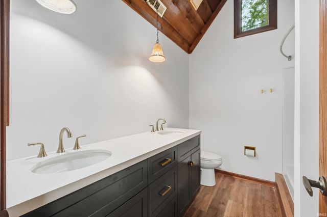 7417 Nature Trail Drive, Fort Wayne, IN 46835