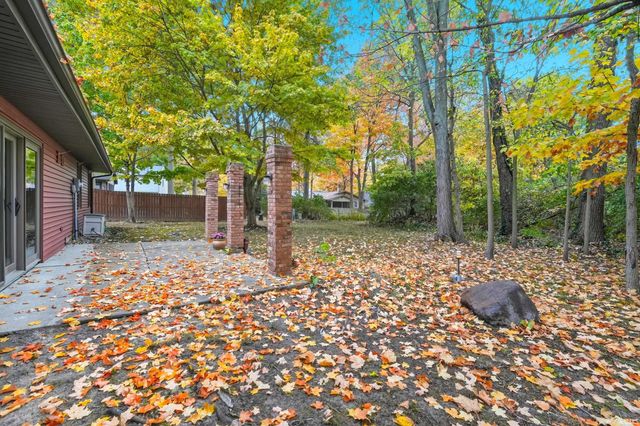 7417 Nature Trail Drive, Fort Wayne, IN 46835
