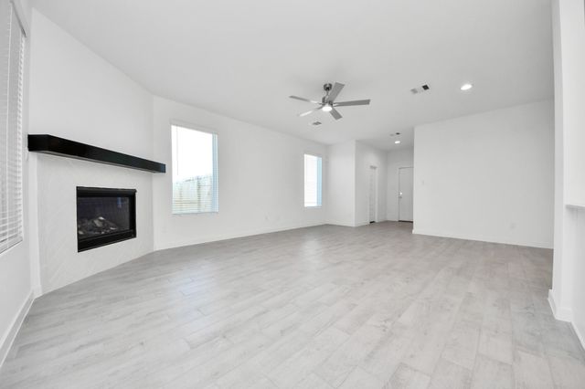 18551 Athena Flower Drive, Fresno, TX 77545