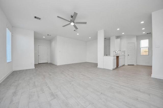 18551 Athena Flower Drive, Fresno, TX 77545
