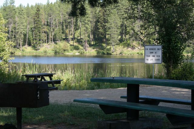 432 Quartz Rd, Newport, WA 99156