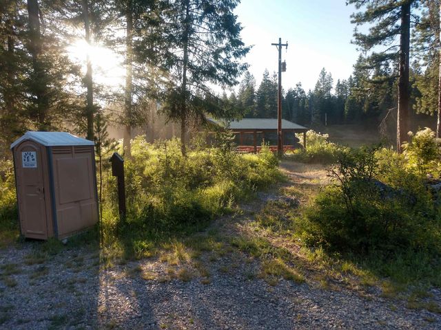 432 Quartz Rd, Newport, WA 99156