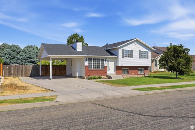 3799 FOXGLEN DR, Roy, UT 84067