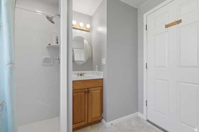3799 FOXGLEN DR, Roy, UT 84067