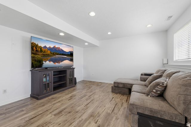 3799 FOXGLEN DR, Roy, UT 84067