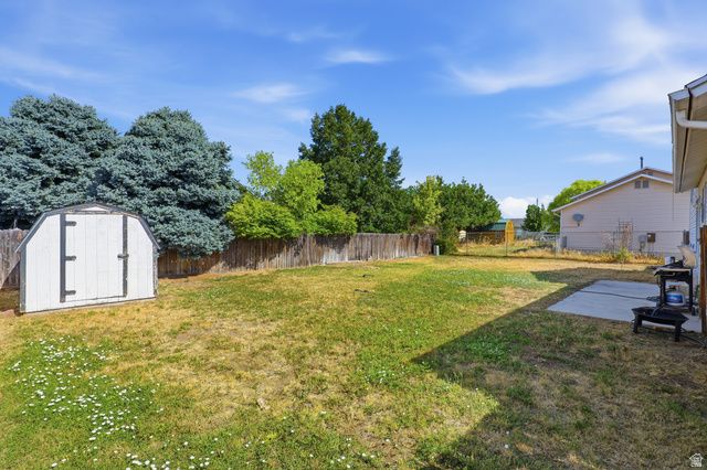 3799 FOXGLEN DR, Roy, UT 84067