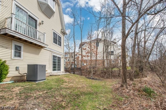 21 Riverbend Ct, New Providence Boro, NJ 07974