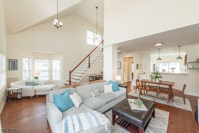 21 Riverbend Ct, New Providence Boro, NJ 07974