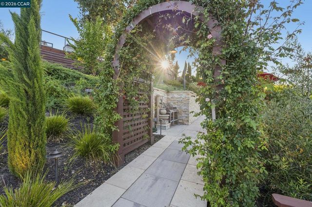 331 Corrie Place, Alamo, CA 94507