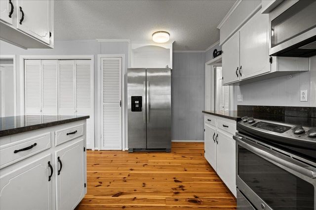 1005 S Main St., Mullins, SC 29574