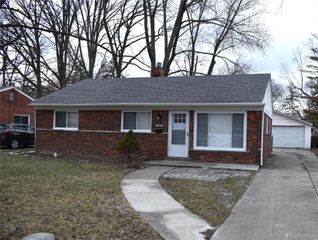 28095 Selkirk Street, Southfield, MI 48076