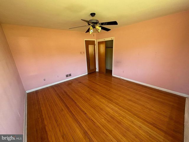 4022 W CHESTER PIKE, Newtown Square, PA 19073