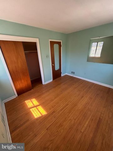 4022 W CHESTER PIKE, Newtown Square, PA 19073