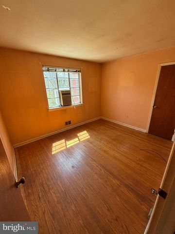 4022 W CHESTER PIKE, Newtown Square, PA 19073