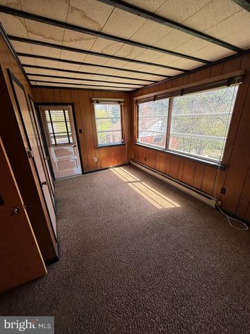 4022 W CHESTER PIKE, Newtown Square, PA 19073