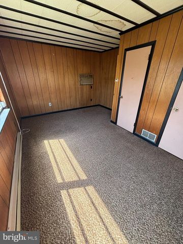 4022 W CHESTER PIKE, Newtown Square, PA 19073