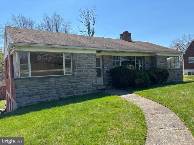 4022 W CHESTER PIKE, Newtown Square, PA 19073