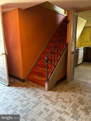 4022 W CHESTER PIKE, Newtown Square, PA 19073