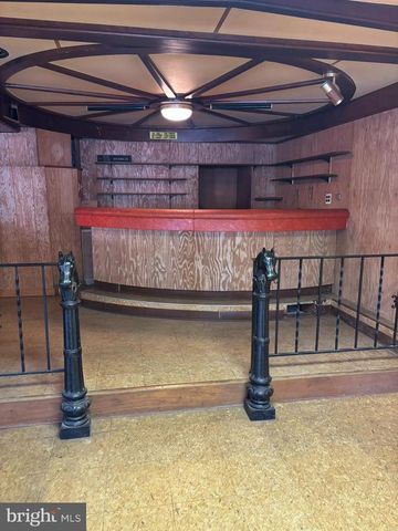 4022 W CHESTER PIKE, Newtown Square, PA 19073