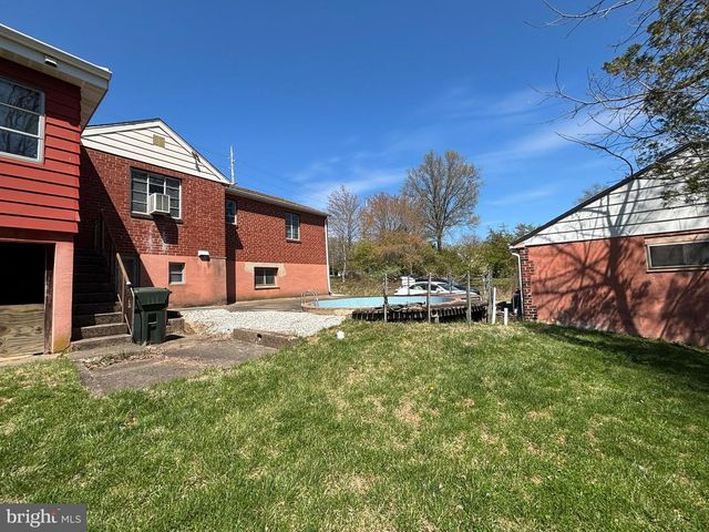 4022 W CHESTER PIKE, Newtown Square, PA 19073