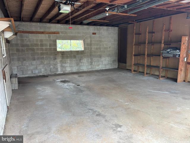 4022 W CHESTER PIKE, Newtown Square, PA 19073