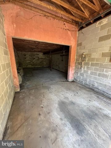 4022 W CHESTER PIKE, Newtown Square, PA 19073