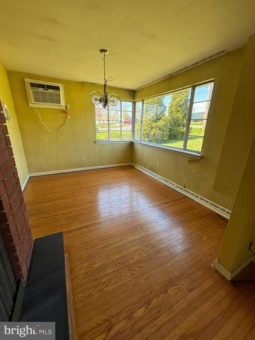 4022 W CHESTER PIKE, Newtown Square, PA 19073