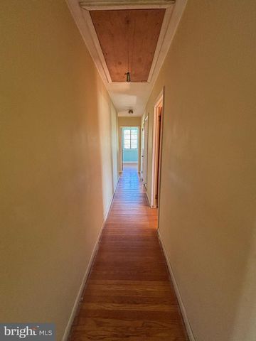 4022 W CHESTER PIKE, Newtown Square, PA 19073