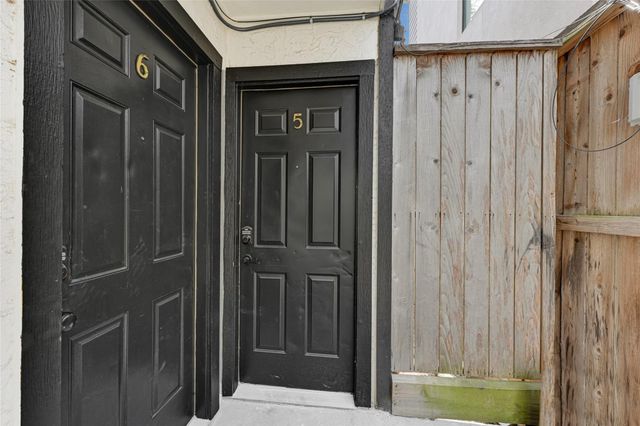 1603 Welch 5, Houston, TX 77006