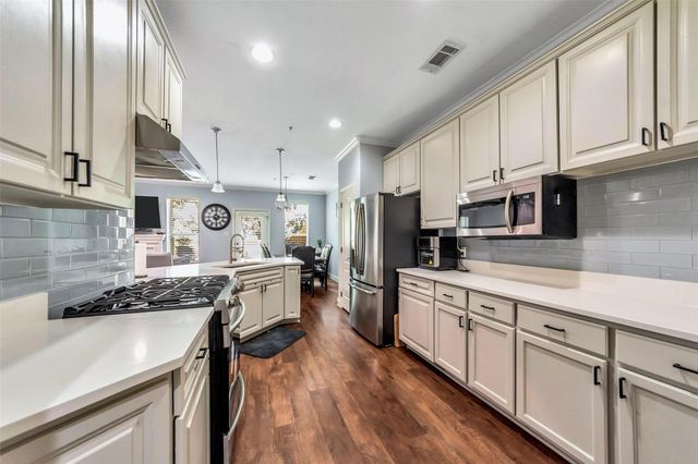 619 Rosemead Drive, Euless, TX 76039