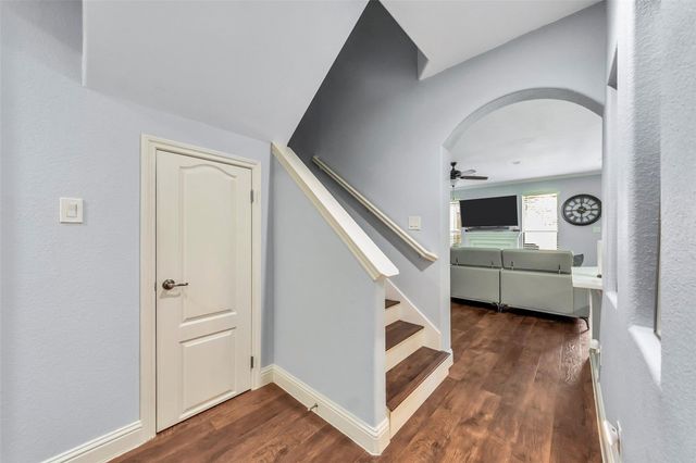 619 Rosemead Drive, Euless, TX 76039