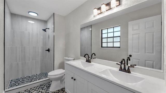 6572 FORESTWOOD DRIVE W, Lakeland, FL 33811