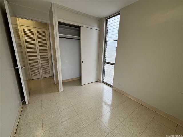 810 University Avenue 303, Honolulu, HI 96826