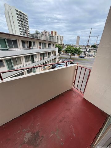 810 University Avenue 303, Honolulu, HI 96826