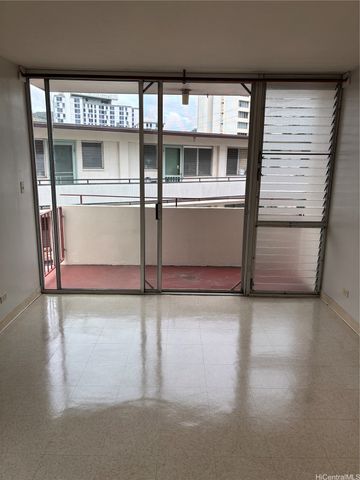 810 University Avenue 303, Honolulu, HI 96826