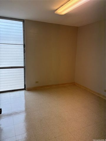 810 University Avenue 303, Honolulu, HI 96826