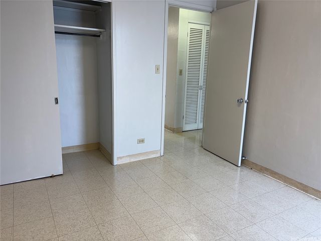 810 University Avenue 303, Honolulu, HI 96826