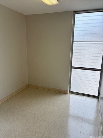 810 University Avenue 303, Honolulu, HI 96826