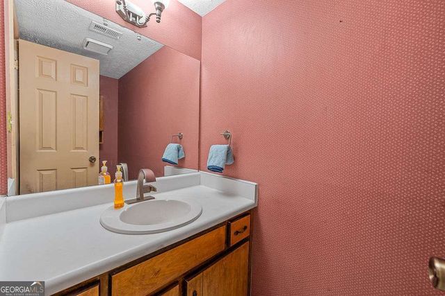 120 Chateau Circle, Fayetteville, GA 30215