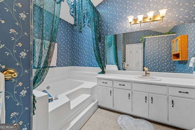 120 Chateau Circle, Fayetteville, GA 30215