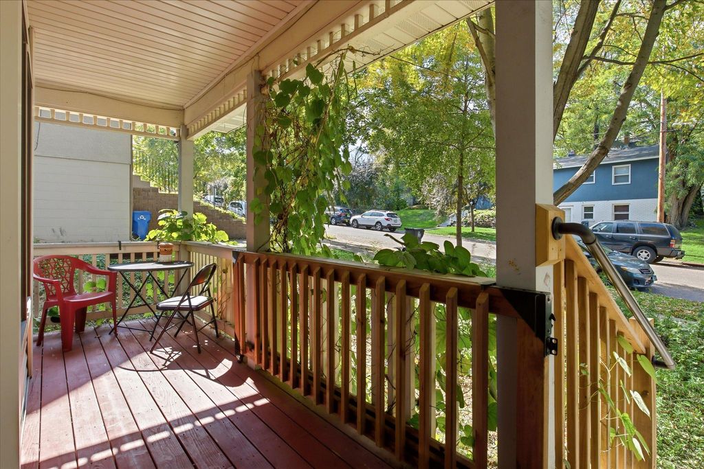 682 Harvard Street, Saint Paul, MN 55107 — photo 2