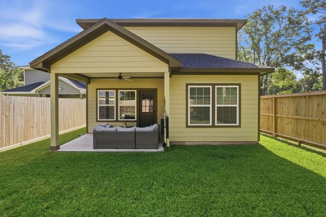 716 Old Magnolia Road, Conroe, TX 77304