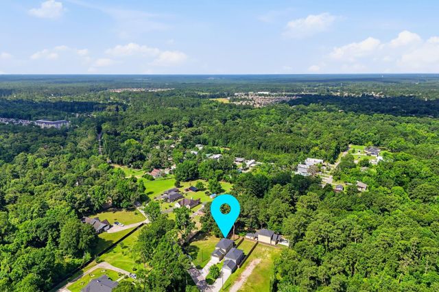 716 Old Magnolia Road, Conroe, TX 77304