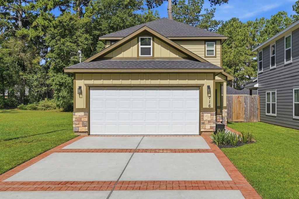 716 Old Magnolia Road, Conroe, TX 77304