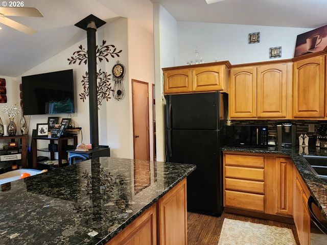 93490 FIR Rd, Port Orford, OR 97465