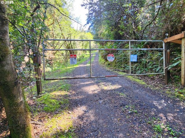 93490 FIR Rd, Port Orford, OR 97465