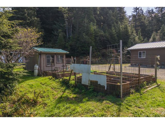 93490 FIR Rd, Port Orford, OR 97465